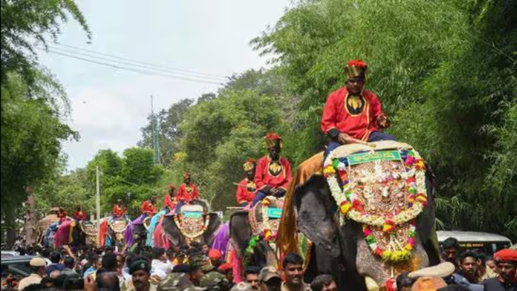 https://salarnews.in/public/uploads/images/newsimages/maannewsimage15092025_003256_mysuru dasasfd.png